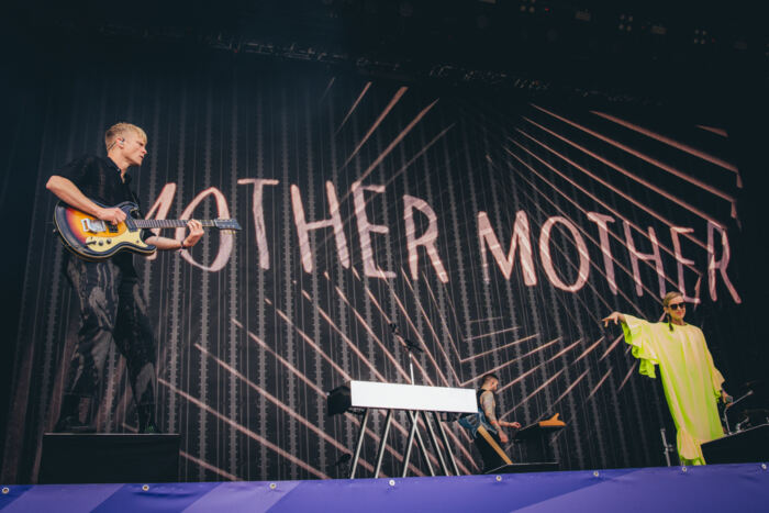 Das war das Lollapalooza Berlin 2025 103 Mother Mother at Lollapalooza Berlin (2025) - Foto: Adina Scharfenberg